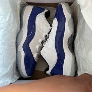 Jordan 11 low women